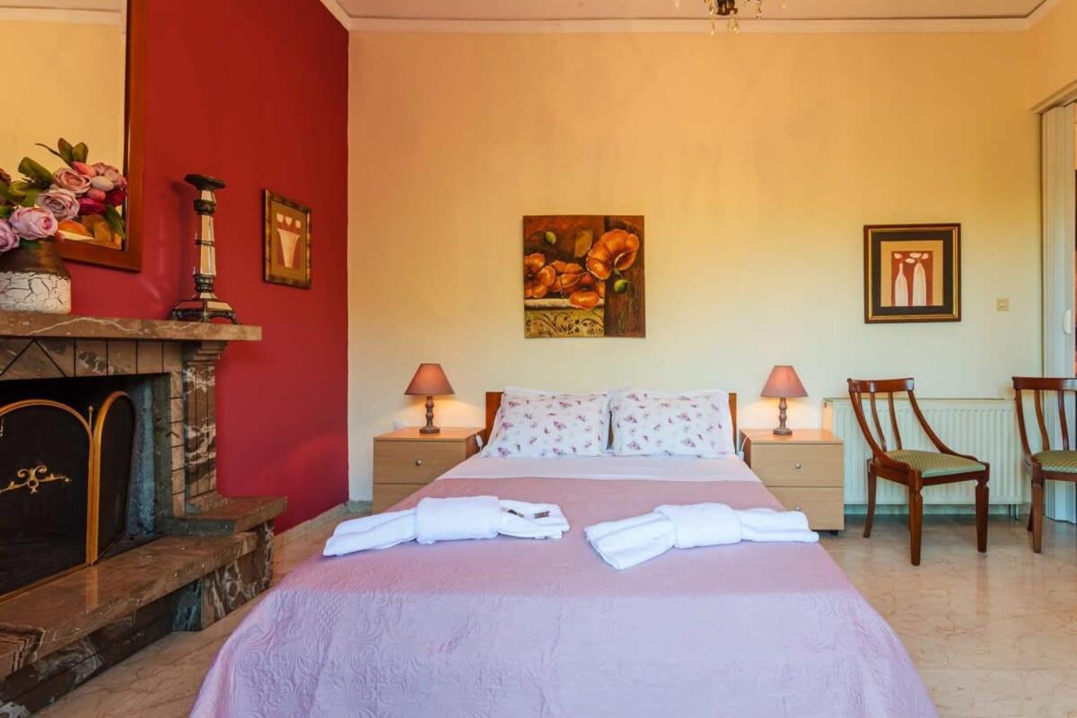 Stylish Seaside Home - Fully Equipped, Big Terrace Kalamata Esterno foto