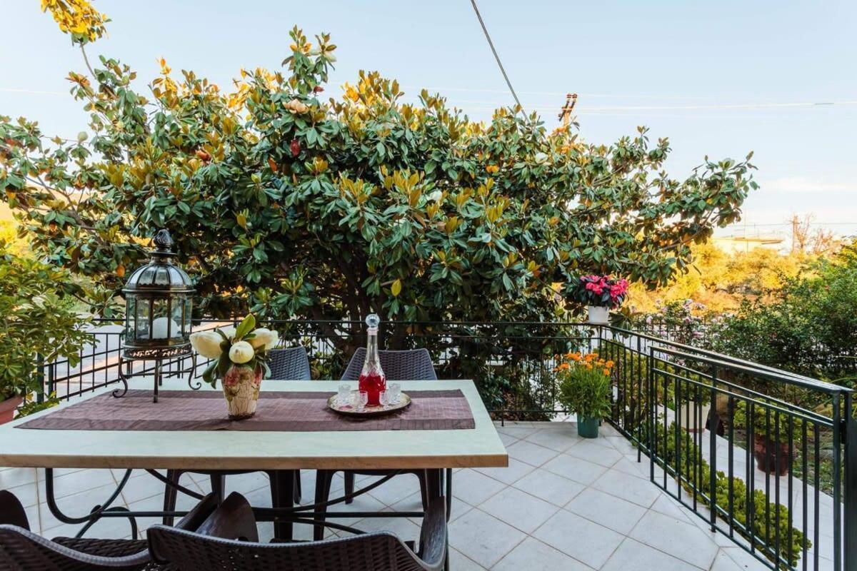 Stylish Seaside Home - Fully Equipped, Big Terrace Kalamata Esterno foto